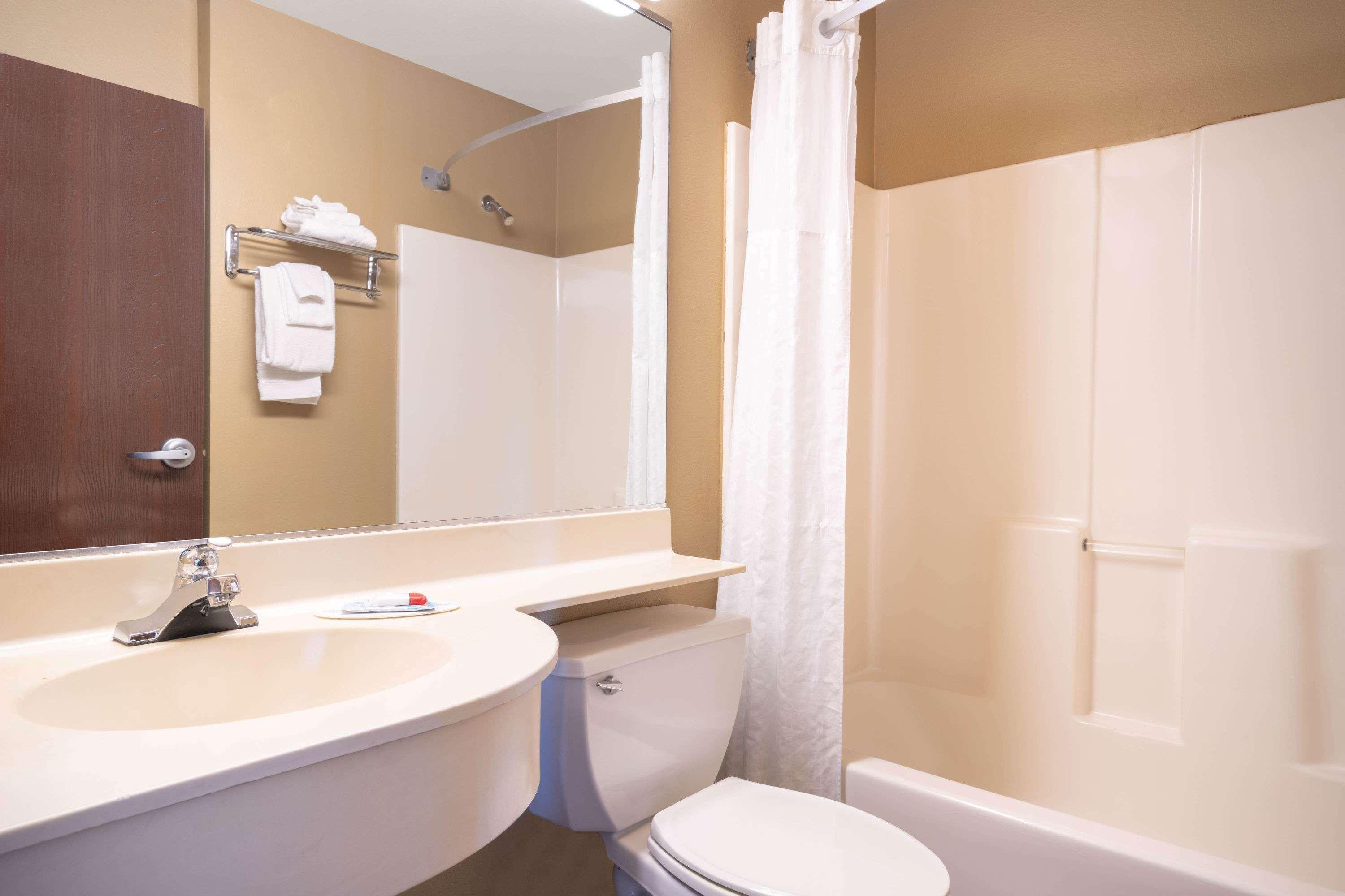 Microtel Inn & Suites By Wyndham Eagan/St Paul Екстериор снимка